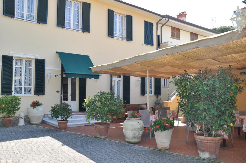 Hotel Verdesolemare Marina di Pietrasanta Exterior photo